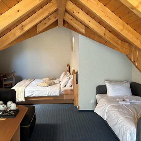 โรงแรม เบสซุงเงอฟอร์ส Rossdorf  ภายนอก รูปภาพ